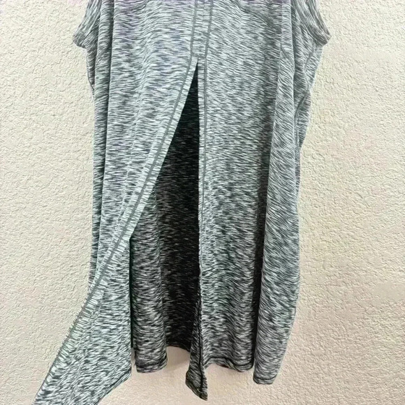 Lululemon Split Back Razorback Tank - Picture 4 of 5